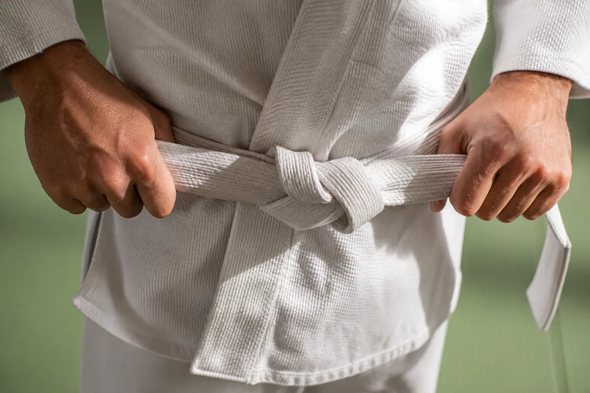 Nœud de ceinture de judo : nouer son kimono pas à pas